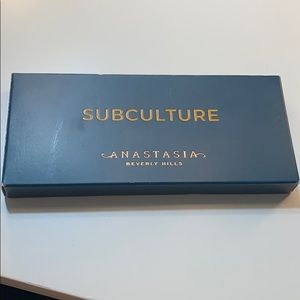 Anastasia Beverly Hills subculture